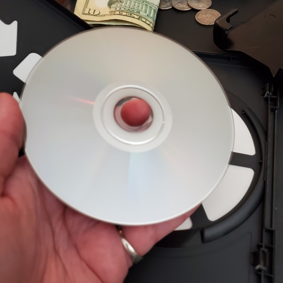 4 diffrent GENTLY used DVDs Horror movies - Picture 2 of 8